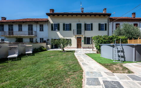 Jeeco: Zona Residenziale, Casa, Casa, Prato, Estate, Giardino, Cortile, Backyard, Hacienda, Landscaping