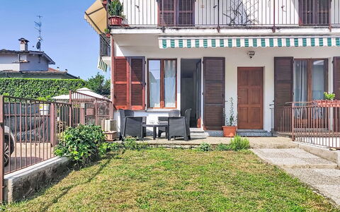 Casa Burli: Finestra, Zona Residenziale, Casa, Casa, Porta, Quartiere, Balcone, Portico, Appartamento, Pianta Della Casa