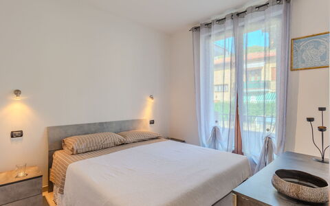Casa Burli: Mobilia, Interior Design, Letto, Pavimentazione, Pavimento, Camera Da Letto, Parete, Camera, Legna, Soffitto