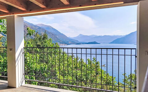 Casa Olivee: Legna, Portico, Balcone, Corrimano, Deck, Recinzione, Colonna, Latifoglie, Shade, Eco Hotel