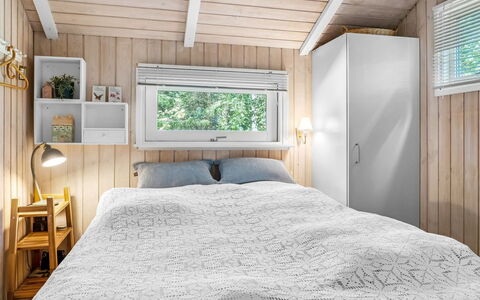 Florida - from the Sea: Legna, Camera Da Letto, Letto, Interior Design, Lenzuolo, Bedding, Pavimento, Casa, Biancheria, Camera