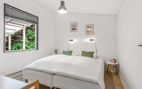 Eike - from the Sea: Interior Design, Mobilia, Parete, Letto, Soffitto, Camera Da Letto, Pavimento, Pavimentazione, Camera, Illuminazione