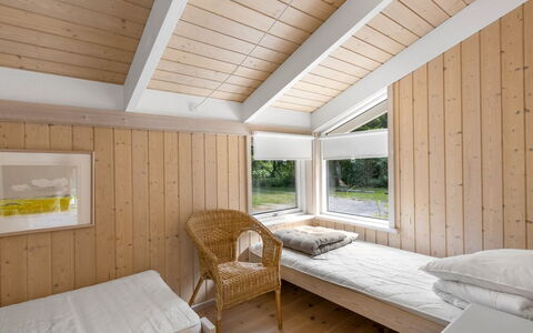 Naninja - 924M from the Sea: Legna, Soffitto, Interior Design, Camera Da Letto, Pavimento, Pavimentazione, Letto, Casa, Camera, Bedding