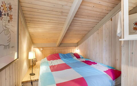 Pia - 685M from the Sea: Interior Design, Camera Da Letto, Legna, Mobilia, Soffitto, Letto, Pavimento, Pavimentazione, Camera, Lenzuolo
