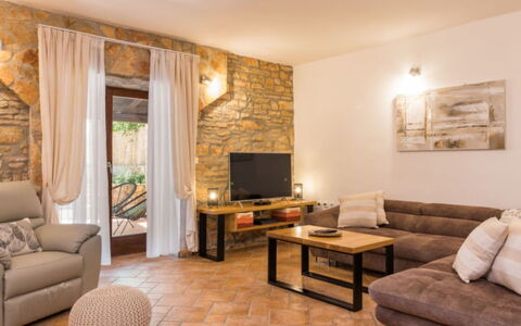 Villa Dominique: Mobilia, Interior Design, Parete, Pavimentazione, Divano, Legna, Pavimento, Soggiorno, Camera, Illuminazione