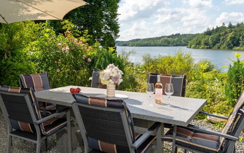 Am Seeufer: Mobilia, Mobili Da Esterno, Tavolo Esterno, Sedia, Cucina & Sala Da Pranzo Tavolo, Giardino, Terrazza, Landscaping, Pianta Della Casa, Bracciolo
