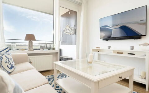 Meeresblick Ankerplatz 84: Mobilia, Interior Design, Pavimentazione, Pavimento, Divano, Soggiorno, Soffitto, Camera, Appartamento, Casa