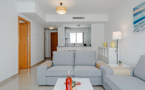 Oliva Nova Cabagua: Mobilia, Interior Design, Pavimentazione, Appartamento, Pavimento, Casa, Soffitto, Divano, Soggiorno, Sedia