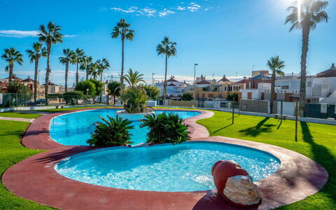 Titanic: Zona Residenziale, Piscina, Ricorrere, Hacienda, Shade, Estate, Eco Hotel, Hotel, Landscaping