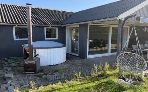 Rəzvan - from the Sea: Tetto, Casa, Casa, Raccordo, Villetta, Porta, Shade, Cortile, Backyard, Giardino
