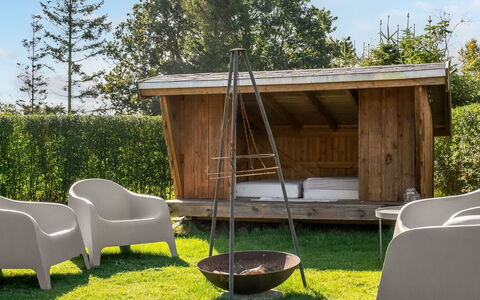 Rəzvan - from the Sea: Mobilia, Interior Design, Pavimentazione, Soffitto, Pavimento, Sedia, Camera, Illuminazione, Tavolo, Cucina & Sala Da Pranzo Tavolo