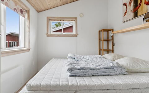 Sannie - 2.8Km from the Sea: Legna, Interior Design, Camera Da Letto, Mobilia, Letto, Soffitto, Pavimento, Pavimentazione, Camera, Bedding
