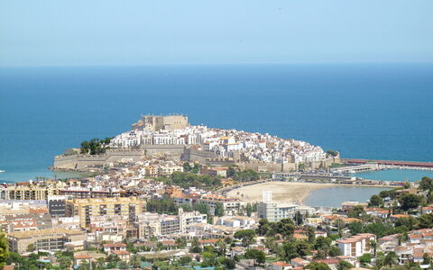 Marina Azul: Corpo D'Acqua, Costa, Orizzonte, Costiera E Morfologie Oceanic, Mare, Oceano, Attrazione Turistica, Paesaggio Urbano, Fotografia Aerea, Visione Globale