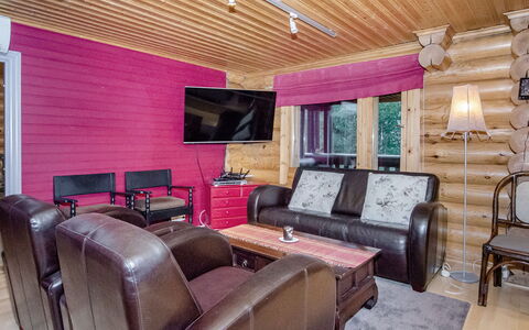 Kolin Kuningas: Casa, Mobilia, Soffitto, Villetta, Log Cabin, Soggiorno, Latifoglie, Color Legno, Sedia, Lampada