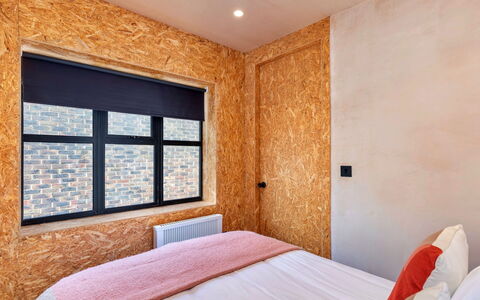 Bognor Regis 602: Parete, Legna, Marrone, Camera Da Letto, Brick, Color Legno, Bedding, Lenzuolo, Latifoglie, Letto