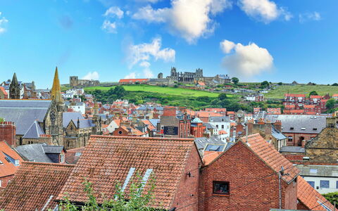 Captains Retreat, Whitby: Giorno, Parete, Zona Urbana, Città, Tetto, Zona Residenziale, Cittadina, Quartiere, Casa, Paesaggio