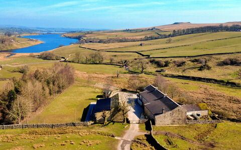 Blackton Farmhouse: Paesaggio, Pascolo, Area Rurale, Lotto, Plain, Villetta, Prato, Pascolo, Villaggio, Muro ​​Di Pietra