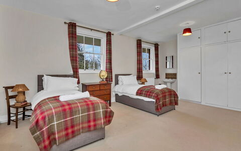 Clavering Hall: Mobilia, Interior Design, Pavimentazione, Legna, Pavimento, Soffitto, Camera, Letto, Camera Da Letto, Casa