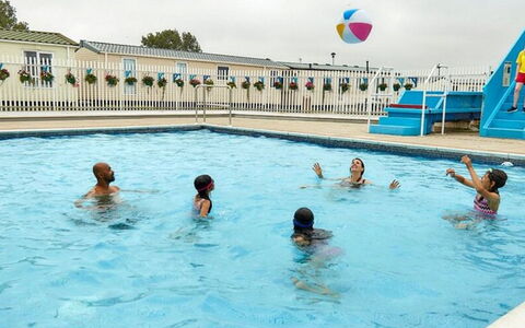 Osprey Court 1: Piscina, Ricreazione, Tempo Libero, Divertimento, Vacanza, Gli Sport, Centro Ricreativo, Parco Acquatico