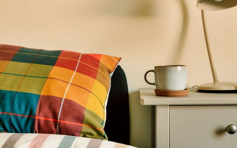 2 Haywood View: Biancheria, Mobilia, Camera Da Letto, Lenzuolo, Bedding, Letto, Cuscino, Piumino, Lancia Cuscino, Lampada