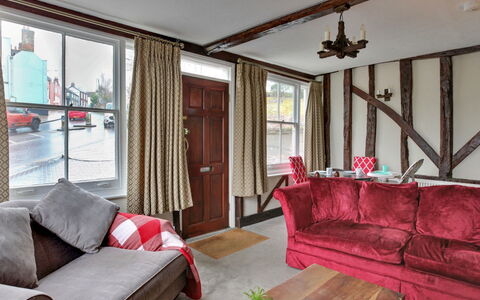 The Red House, Maldon: Mobilia, Legna, Casa, Interior Design, Camera, Appartamento, Soffitto, Latifoglie, Soggiorno, Cornice
