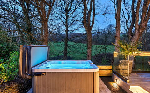 Orchard Rise: Vasca Da Bagno, Idraulico Fixture, Vasca Idromassaggio, Pianta Della Casa, Piscina, Color Legno, Vaso Di Fiori, Idraulico