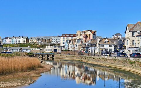 Bude Bolthole: Costruzione, Zona Residenziale, Quartiere, Costa, Banca, Canale, Costiera E Morfologie Oceanic, Riva, Sobborgo