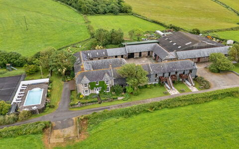 Mucklow, Quinceborough Farm: Erba, Zona Residenziale, Paesaggio, Visione Globale, Casa, Plain, Casa, Estate, Fotografia Aerea, Lotto