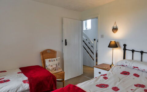 Mucklow, Quinceborough Farm: Mobilia, Letto, Parete, Interior Design, Camera Da Letto, Legna, Camera, Pavimento, Soffitto, Pavimentazione
