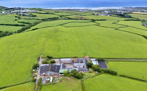 Mucklow, Quinceborough Farm: Fotografia Aerea, Visione Globale, Paesaggio, Plain, Zona Residenziale, Campo, Lotto, Area Rurale, Estate, Insediamento Umano