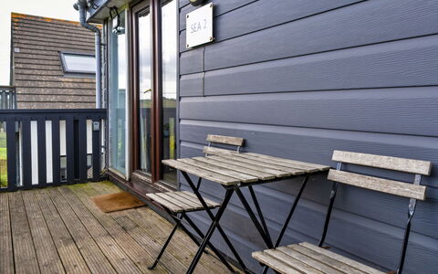 Sea 2: Legna, Mobilia, Pavimento, Latifoglie, Plank, Color Legno, Deck, Mobili Da Esterno, Raccordo, Portico