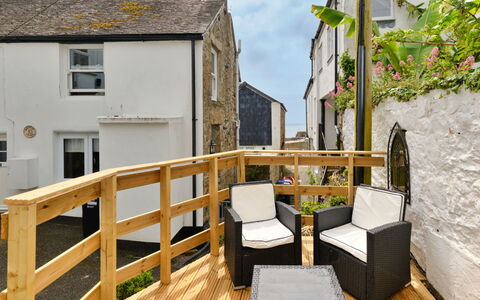 Penzance 624: Legna, Appartamento, Balcone, Corrimano, Recinzione, Color Legno, Latifoglie, Colonna, Pianta Della Casa, Portico