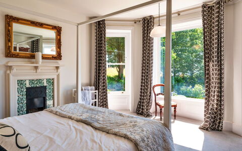 The Old Vicarage: Interior Design, Mobilia, Parete, Legna, Casa, Pavimentazione, Pavimento, Camera Da Letto, Soffitto, Letto