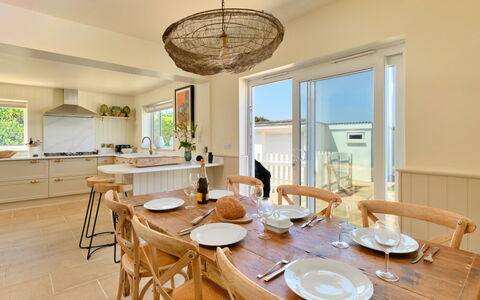 The Coast House: Mobilia, Legna, Pavimentazione, Interior Design, Tavolo, Cucina & Sala Da Pranzo Tavolo, Pavimento, Sedia, Soffitto, Sala Da Pranzo