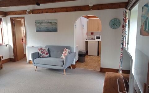 Halcyon Cottage, Stowford: Mobilia, Legna, Interior Design, Pavimentazione, Pavimento, Soffitto, Camera, Casa, Color Legno, Soggiorno