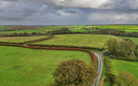 Tarquol Cottage, Stowford: Verde, Erba, Paesaggio Naturale, Pascolo, Campo, Plain, Nube, Paesaggio, Ecoregione, Agricoltura