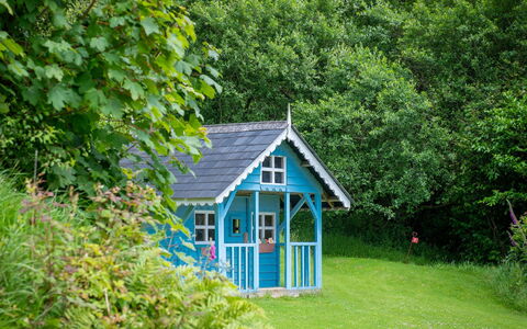 Coulscott Peacock Cottage: Arbusto, Tetto, Capannone, Casa, Villetta, Edifici Giardino, Area Rurale, Capanna, Giardino, Primavera