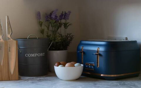 Coulscott Peacock Cottage: Elettrodomestico Da Cucina, Serveware, Piccolo Apparecchio, Elettrodomestico, Cucina, Color Legno