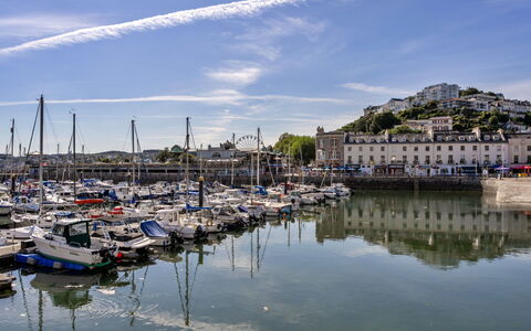 Harbour View: Acqua, Barca, Marina, Corpo D'Acqua, Moto D'Acqua, Waterway, Canale, Porta, Porto, Dock