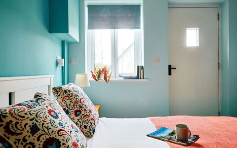 The Barn at Courtleigh: Mobilia, Camera Da Letto, Interior Design, Parete, Letto, Bedding, Lenzuolo, Biancheria, Camera, Tessile