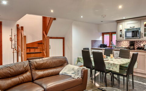 Ivy Cottage, Great Houndbeare Farm: Mobilia, Interior Design, Divano, Legna, Pavimentazione, Soggiorno, Soffitto, Camera, Pavimento, Casa