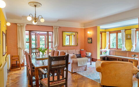 Heselwood: Interior Design, Mobilia, Soffitto, Legna, Pavimentazione, Pavimento, Divano, Camera, Soggiorno, Tavolo