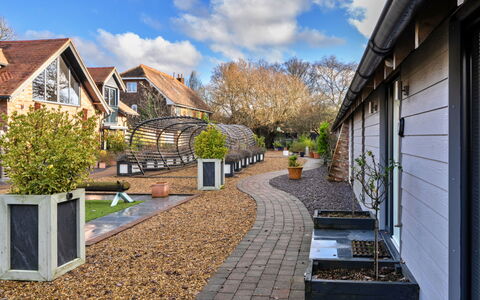Ploughman'S Row No. 3 at Dairy Cottages: Arbusto, Tetto, Casa, Giardino, Villetta, Driveway, Passerella, Landscaping, Cortile