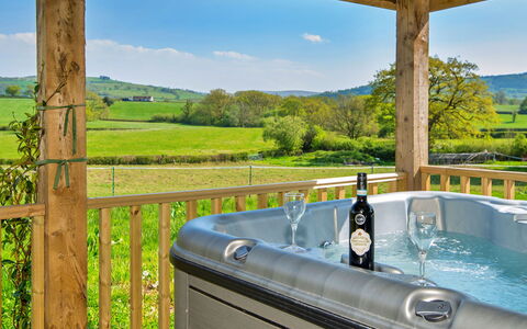 Y Golchdy: Villetta, Agriturismo, Color Legno, Eco Hotel, Latifoglie, Ricorrere, Villa, Log Cabin, Azienda Agricola