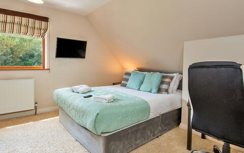 Bryncoch Retreat: Interior Design, Casa, Pavimentazione, Mobilia, Soffitto, Pavimento, Letto, Camera, Camera Da Letto, Bedding