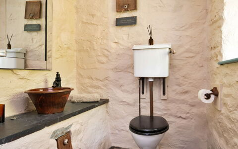Y Cwtch: Parete, Idraulico Fixture, Bagno, Toilet Seat, Idraulico, Gabinetto, Rubinetto, Lavello, Lavandino Del Bagno