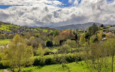 Ty Pen Y Bryn, Castle Views