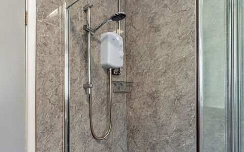 Hafan Traeth: Idraulico Fixture, Idraulico, Bagno, Rubinetto, Piastrella, Soffione Doccia, Doccia Bar, Lavello
