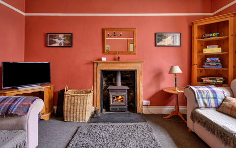 Bod Gwynedd: Mobilia, Interior Design, Pavimentazione, Legna, Pavimento, Camera, Cornice, Illuminazione, Casa, Soggiorno