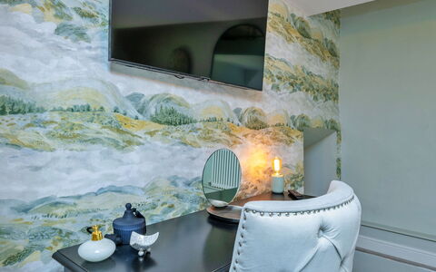 Goferydd: Interior Design, Mobilia, Soffitto, Camera, Cornice, Sfondo, Dipingere, Arte Moderna, Materiali Naturali, Soggiorno